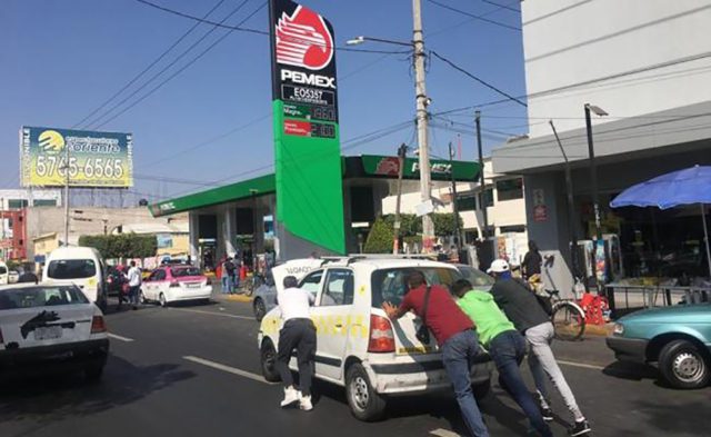 Podría haber desabasto de alimentos si continúa la escasez de gasolina Hasta mil 500 millones de pesos perdidos por crisis de combustible