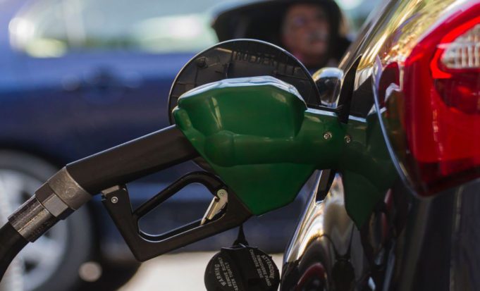 El Economista - Baja la gasolina…y también el sueldo de los ministros