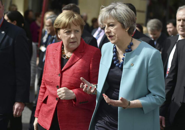 Aún hay tiempo para negociar el Brexit: Angela Merkel La UE reaccionó ante la votación desfavorable del Parlamento británico