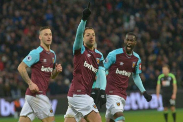 Chicharito a Valencia cada vez más difícil: García Toral