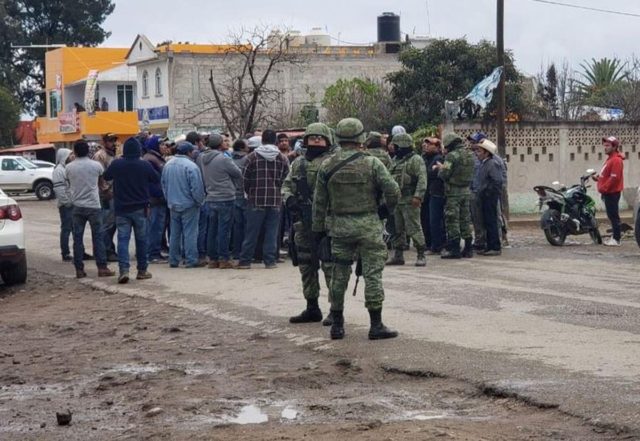 Fin de semana de combate al huachicol en Hidalgo deja un muerto y retención de militares Fin de semana de combate al huachicol en Hidalgo deja un muerto y retención de militares