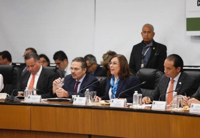 Por vender combustible robado, presentarán 11 denuncias ante FGR contra franquiciatarios Por vender combustible robado, presentarán 11 denuncias ante FGR contra franquiciatarios