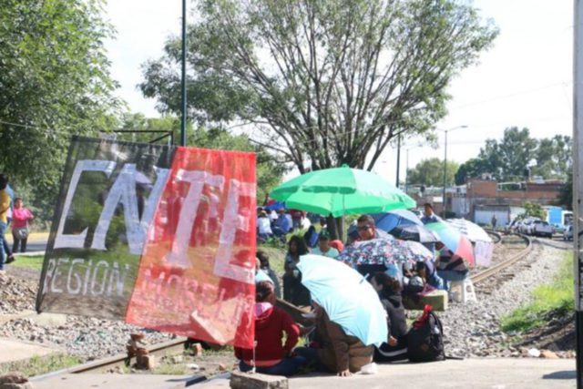 Continuidad de bloqueo de la CNTE en Michoacán, es por capricho: AMLO Continuidad de bloqueo de la CNTE en Michoacán, es por capricho: AMLO