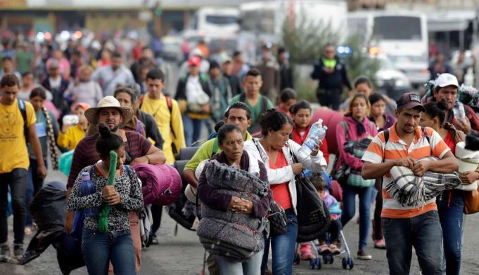 Noticieros televisa - Llegan más de mil migrantes a la capital