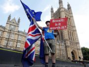 Ministro británico asegura que Brexit sin acuerdo provocará un desastre