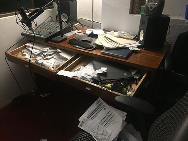 Saquearon por cuarta vez estación de radio Política y Rockanroll Acusan posible violencia a la libertad de expresión