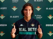 Diego Lainez ya pasó pruebas médicas con el Betis