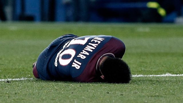 Neymar se quedará fuera 10 semanas por lesión
