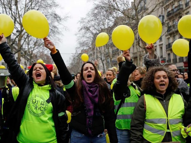 Octava semana de manifestaciones en Francia Manifestación de mujeres se unió a los Chalecos Amarillos