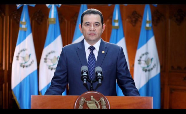 Corte de Guatemala suspende salida de la CICIG La Corte decidió revocar la decisión del presidente Jimmy Morales