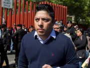 Coordinador de diputados y ocho perredistas más abandonan el Sol Azteca