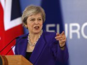 Theresa May intentará renegociar pese a la negativa de la Comisión Europea
