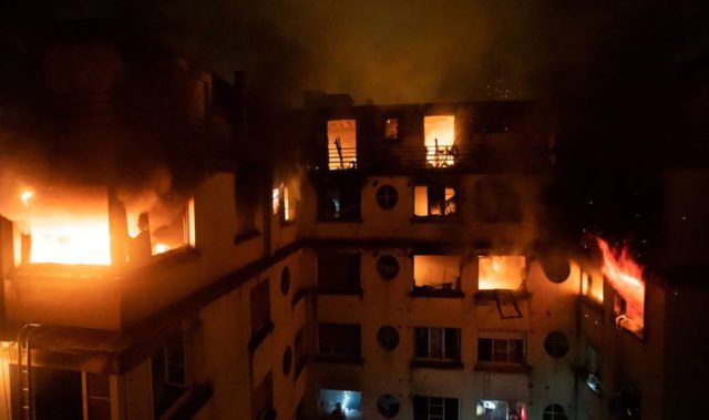 Incendio cobra la vida de 10 personas en ParísIncendio cobra la vida de 10 personas en París El confidencial - Incendio cobra la vida de 10 personas en ParísIncendio cobra la vida de 10 personas en París