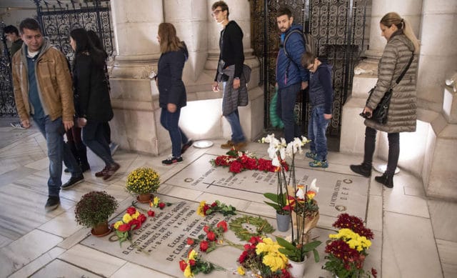 Gobierno español busca exhumar los restos de Francisco Franco Elespanol - Gobierno español busca exhumar los restos de Francisco Franco