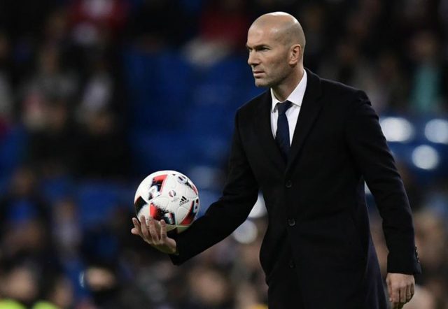 Zidane impone condiciones para llegar al banquillo del Chelsea Zidane impone condiciones para llegar al banquillo del Chelsea
