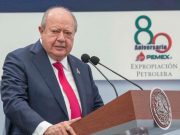 Senadores presentan denuncia ante FGR contra Romero Deschamps Senadores presentan denuncia ante FGR contra Romero Deschamps
