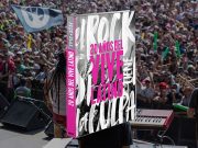 Vive Latino celebra 20 años culposos con libro