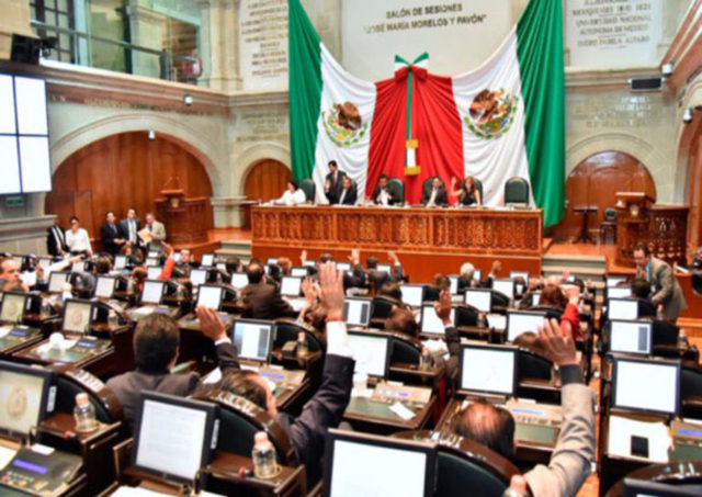 Diputados mexiquenses discuten por matrimonios igualitarios