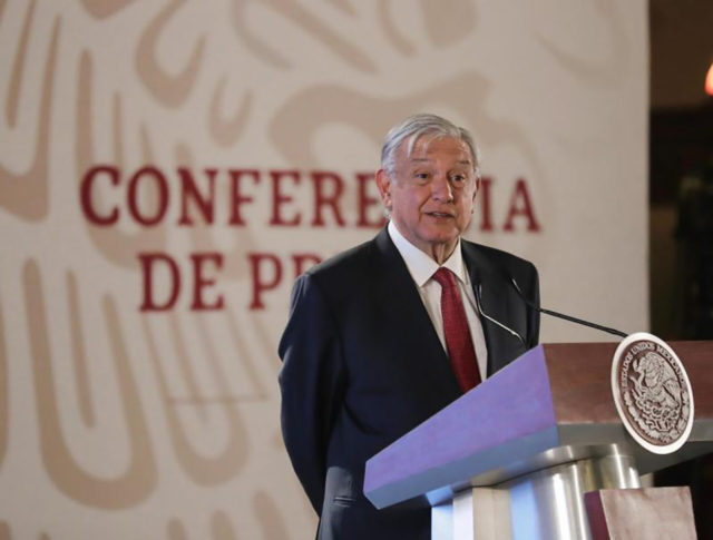 Responde AMLO a amenazas de narcomanta El Marro se deslindó de las amenazas contra el presidente