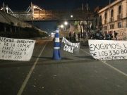 Continúa el bloqueo de bomberos en San Antonio Abad Cerca de 200 vulcanos mantienen cerrada la circulación desde el pasado miércoles