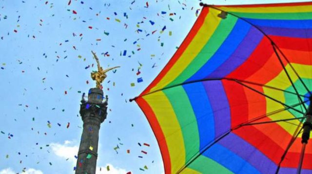 Propone legislador incluir a las comunidades LGBTTTI en libros de texto gratuito José Luis Rodríguez busca mayor información sexual en libros de texto