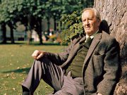 Tolkien, la película biográfica del famoso escritor estrenó trailer Cuevana - Tolkien, la película biográfica del famoso escritor estrenó trailer