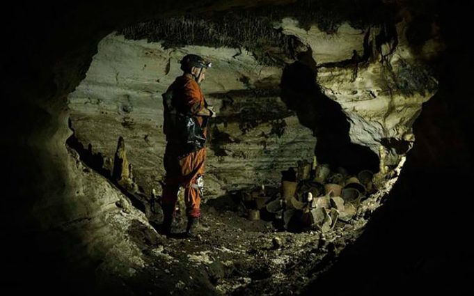 Arqueólogos presentaron los hallazgos en una cueva de Chichén Itzá