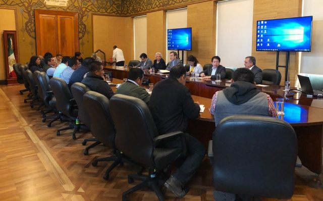 La rebeldía de la CNTE La rebeldía de la CNTE