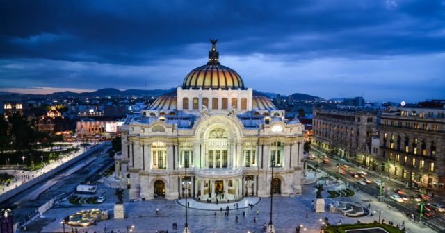 Celebran el Día Mundial de la Poesía en Bellas Artes