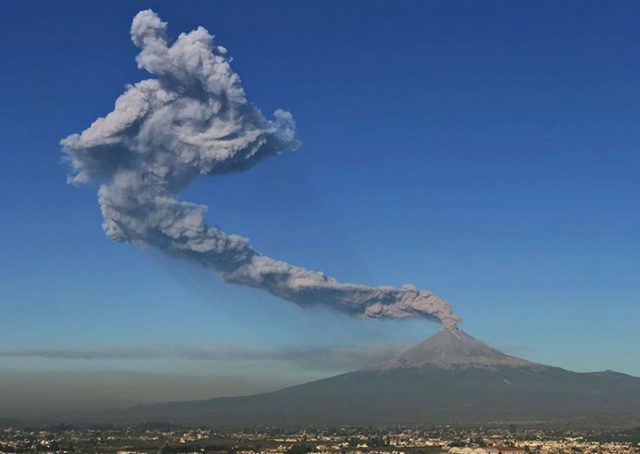 Municipios aledaños al Popo alertan por malas condiciones de rutas de evacuación Municipios aledaños al Popo alertan por malas condiciones de rutas de evacuación