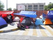 Tras negociación CNTE levantan plantón de San Lázaro