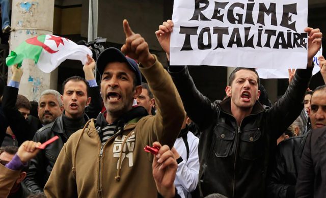 Continúan las manifestaciones en Argelia contra el presidente RFI - Continúan las manifestaciones en Argelia contra el presidente
