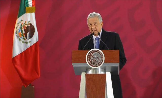 Obrador recibe carta para reabrir el caso de Mario Aburto Regeneración - Obrador recibe carta para reabrir el caso de Mario Aburto