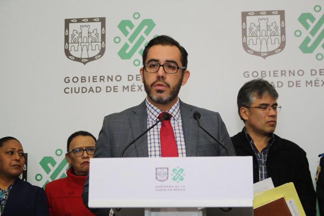 Policía que golpeó a dos mujeres en la Morelos es suspendido por la SSC