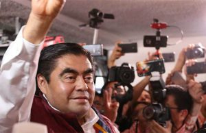 Barbosa va otra vez por la gubernatura