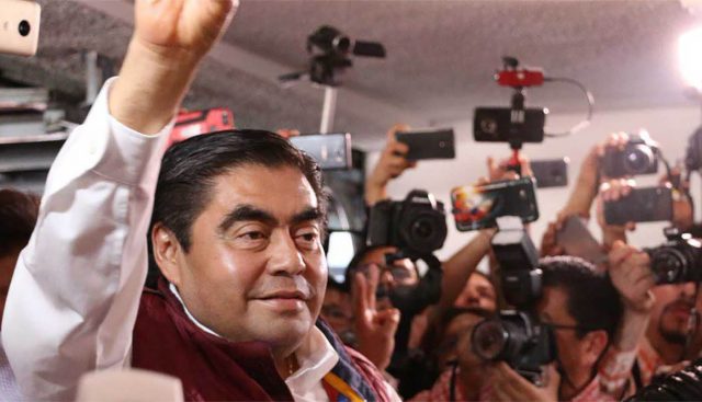 Barbosa va otra vez por la gubernatura
