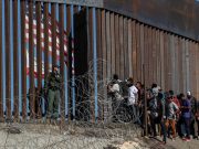 Frontera de EU está al límite de inmigrantes The Nwe York Times - Frontera de EU está al límite de inmigrantes