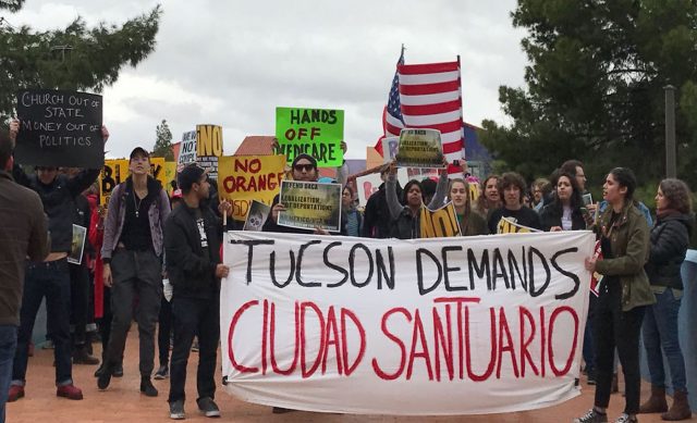 «Ciudades santuario» serán penalizadas si no cooperan con detención de inmigrantes Univision - «Ciudades santuario» serán penalizadas si no cooperan con detención de inmigrantes
