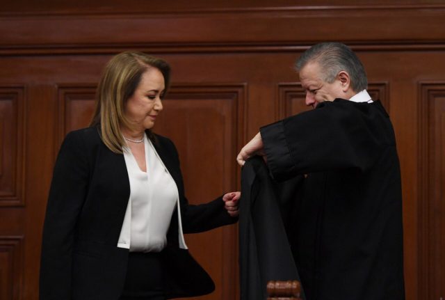Designación de Esquivel debe quedar demostrada en hechos