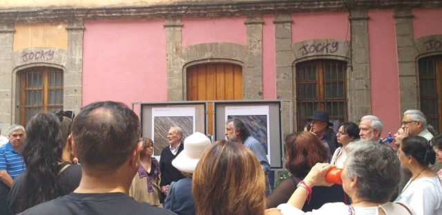 José Emilio Pacheco y Vicente Rojo, juntos en exposición de la CDMX Cristina Pacheco inauguró la muestra con 12 poemas del escritor, debidamente ilustrados por Rojo