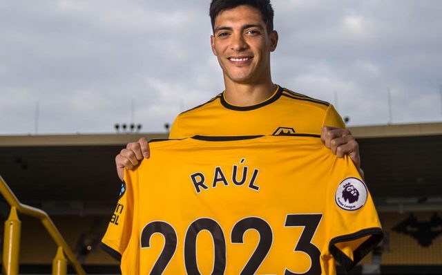 ¡Raúl Jiménez firmó con los Wolves por 40 mdd! El delantero azteca firmó por cuatro temporadas con el Wolverhampton