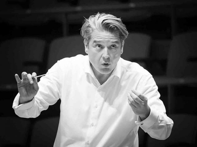 INBA despide a Srba Dinić como director de la Orquesta del Teatro de Bellas Artes Excélsior - INBA despide a Srba Dinić como director de la Orquesta del Teatro de Bellas Artes