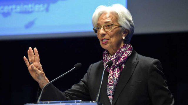 FMI baja previsión de crecimiento para 2019 El Brexit y la guerra comercial podrían incrementar la incertidumbre en los mercados financieros