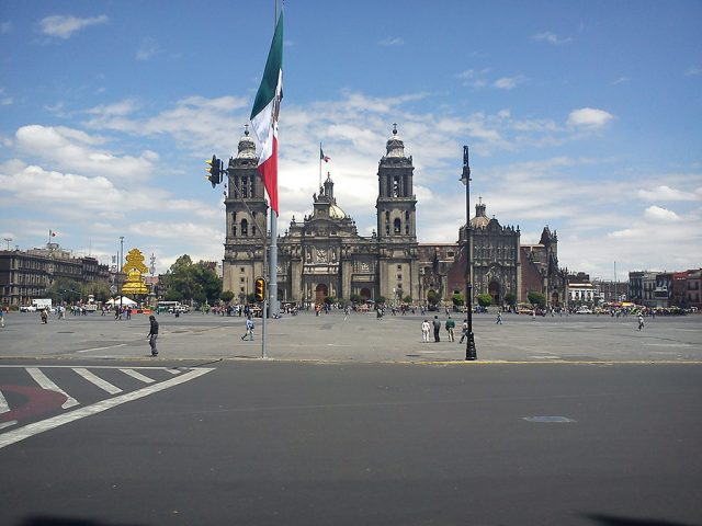 Cerrarán circulación vehicular en el Zócalo los fines de semana Megalópolis - Cerrarán circulación vehicular en el Zócalo los fines de semana