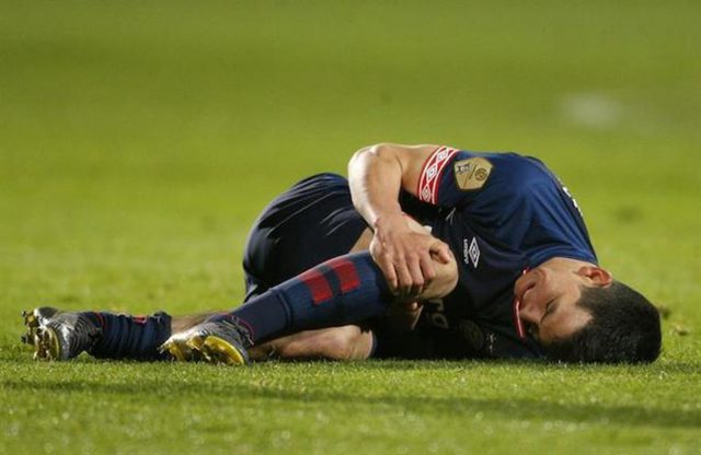 (Video) Amarga victoria para el PSV: Chucky Lozano sale lesionado Amarga victoria para el PSV: Chucky Lozano sale lesionado