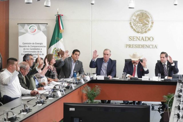Comisión de Energía del Senado avala ternas de candidatos a la CRE Entre polémicas y acusaciones, se aprobó el dictamen de los 12 aspirantes a la CRE