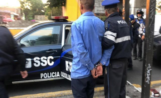 Policía muere tras ser arrojado a las vías del Metro Noticieros Televisa - Policía muere tras ser arrojado a las vías del Metro