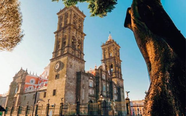 Firman convenio por la cultura y las ciencias en Puebla Firman convenio por la cultura y las ciencias en Puebla