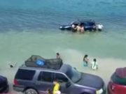 Marejada sorprendió a vacacionistas de Puerto Peñasco Decenas de autos terminaron inundados