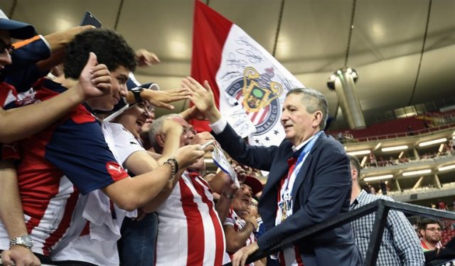 Exesposa de Jorge Vergara incrementa los rumores sobre la salud del dueño de Chivas Mal y de malas, las Chivas siguen sin timonel